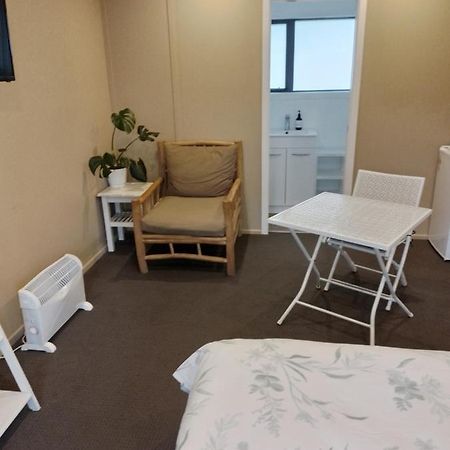 Best Budget Bed And Ensuite - Private Access Close To Beach ワイヒ エクステリア 写真