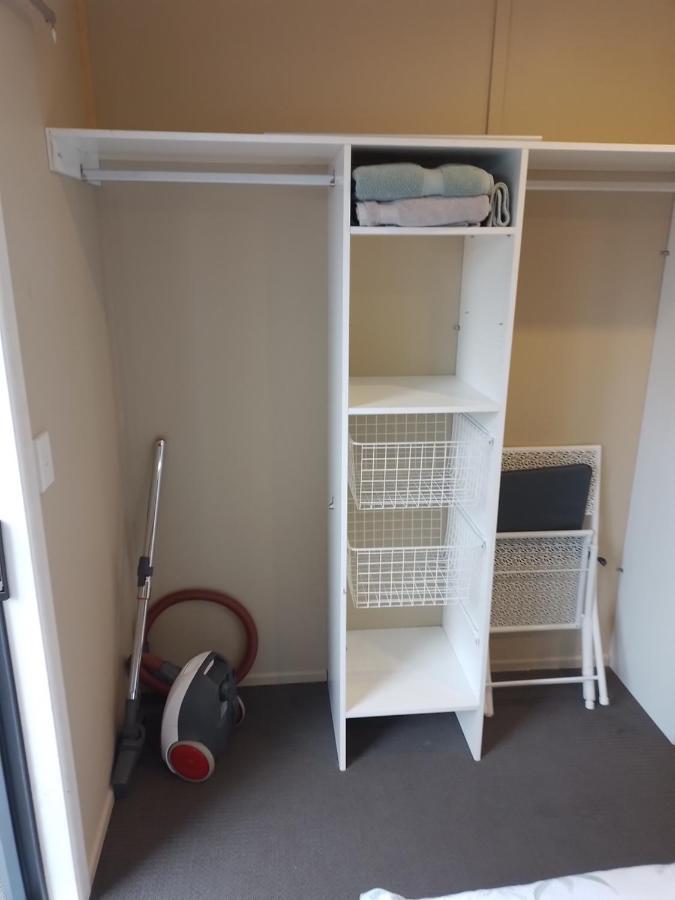Best Budget Bed And Ensuite - Private Access Close To Beach ワイヒ エクステリア 写真