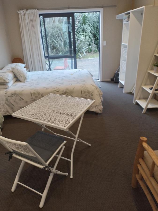Best Budget Bed And Ensuite - Private Access Close To Beach ワイヒ エクステリア 写真